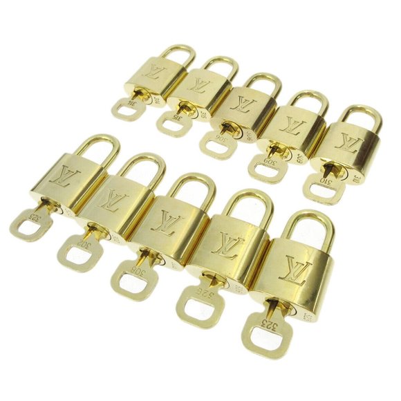 LOUIS VUITTON Padlock & Key Bag Accessories Charm 10 Piece Set Gold - Picture 1 of 1